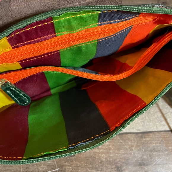 Holii Made In India Handmade Real Leather Clutch Wallet with Tassel - Picture 4 of 11